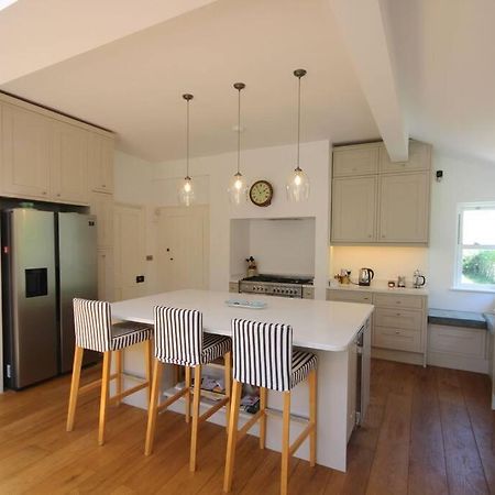 Downsview Villa Kingsdown  Dış mekan fotoğraf