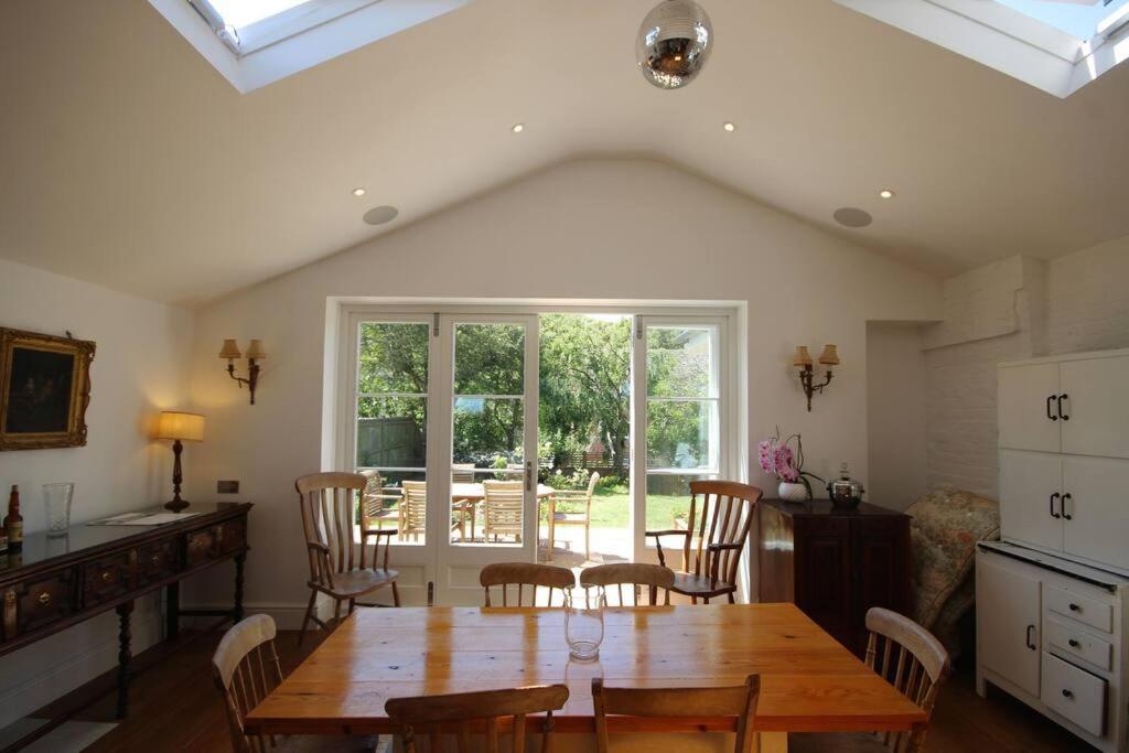 Downsview Villa Kingsdown  Dış mekan fotoğraf
