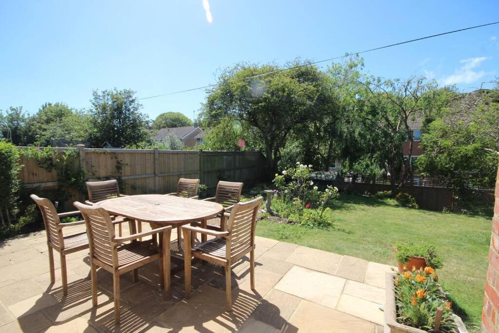 Downsview Villa Kingsdown  Dış mekan fotoğraf