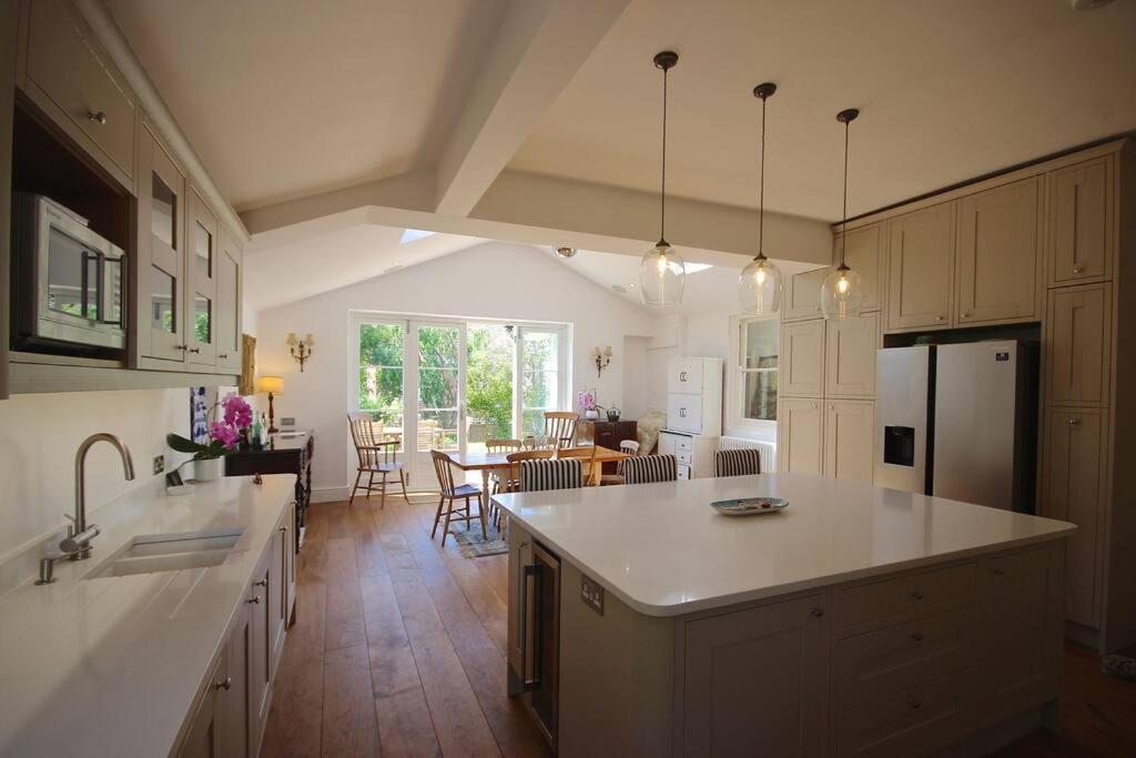 Downsview Villa Kingsdown  Dış mekan fotoğraf